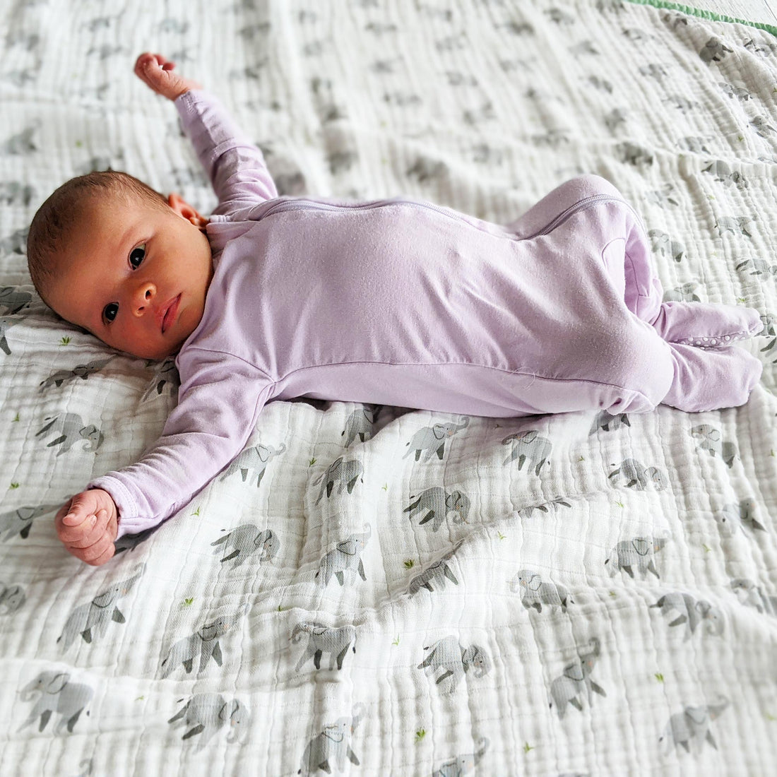 9 Reasons to Purchase Eco-Friendly Baby Clothing and Blankets