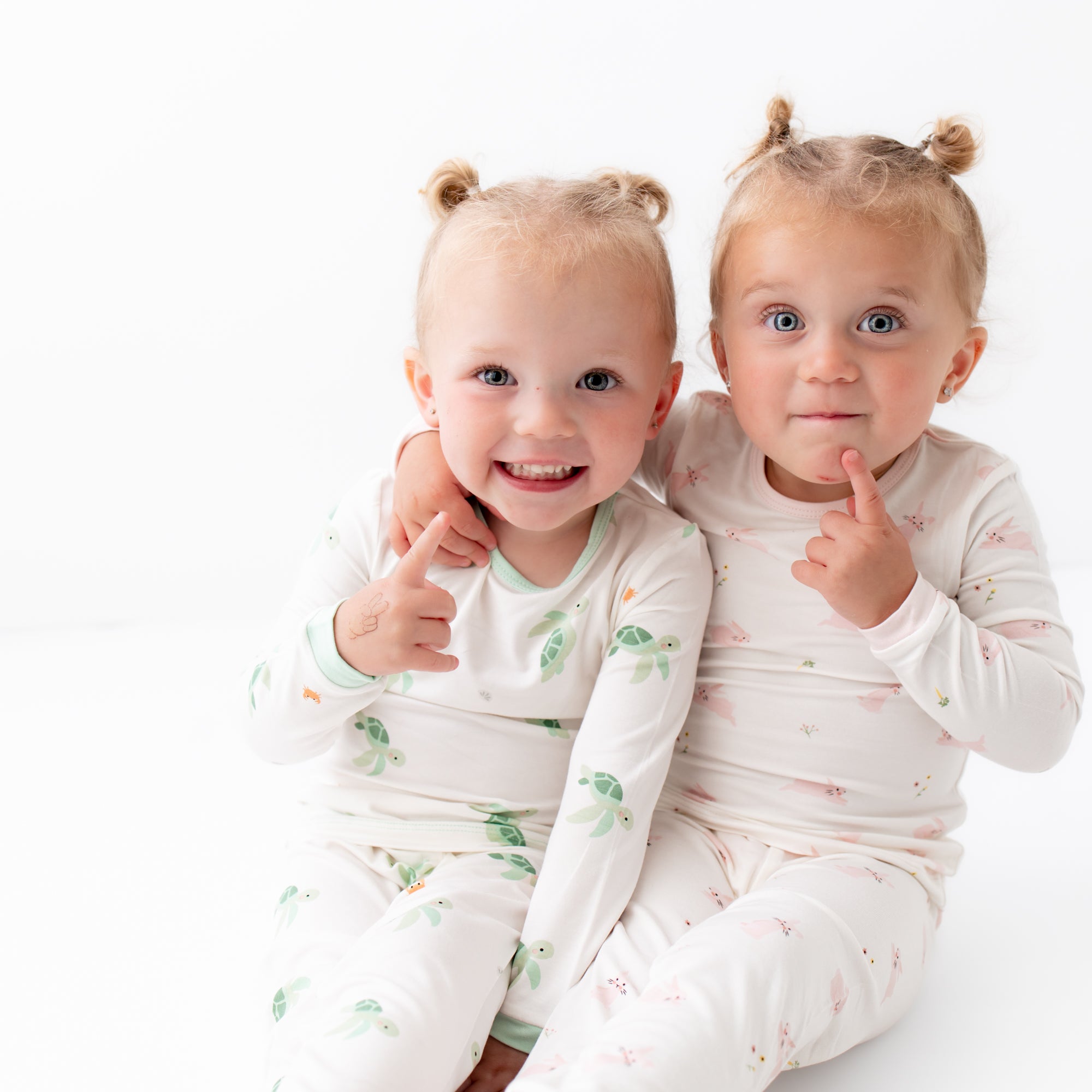 Baby girl deals bunny pajamas