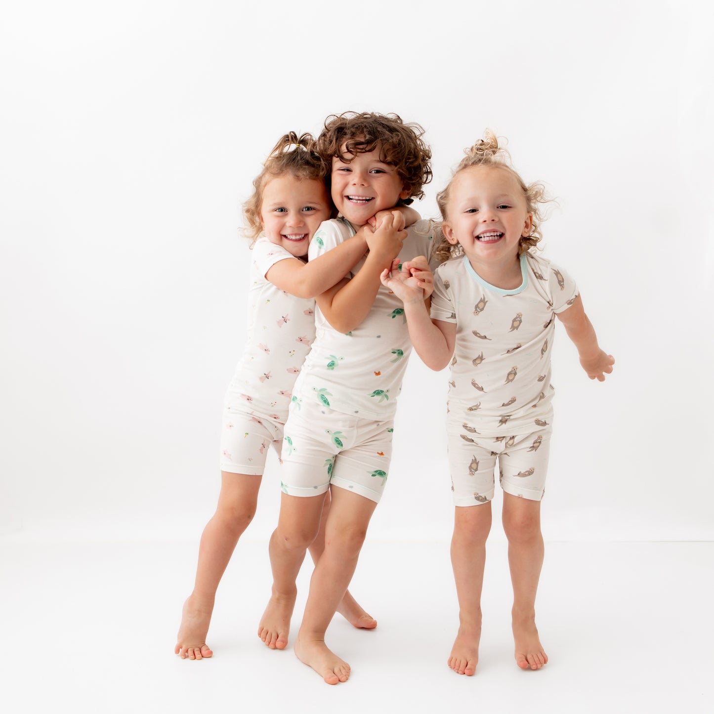 Otter Short Sleeve Pajama Set