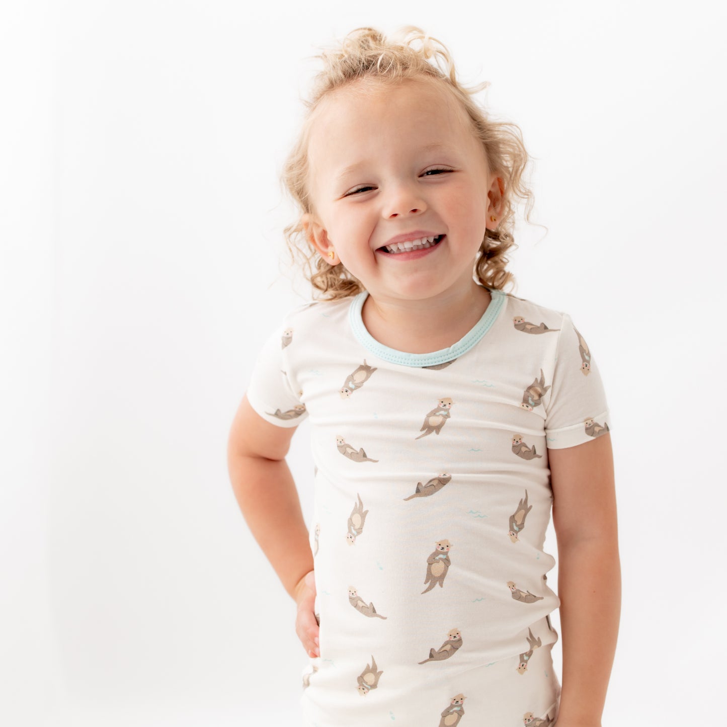 Otter Short Sleeve Pajama Set