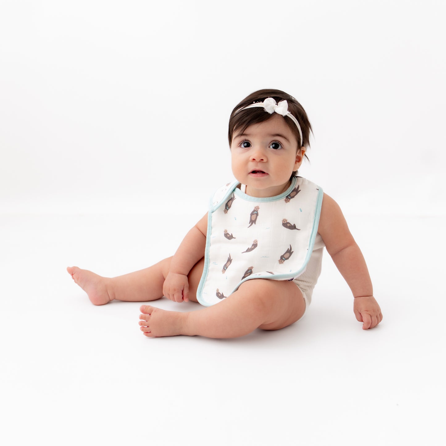 Otter & Taupe Wave Bib Set